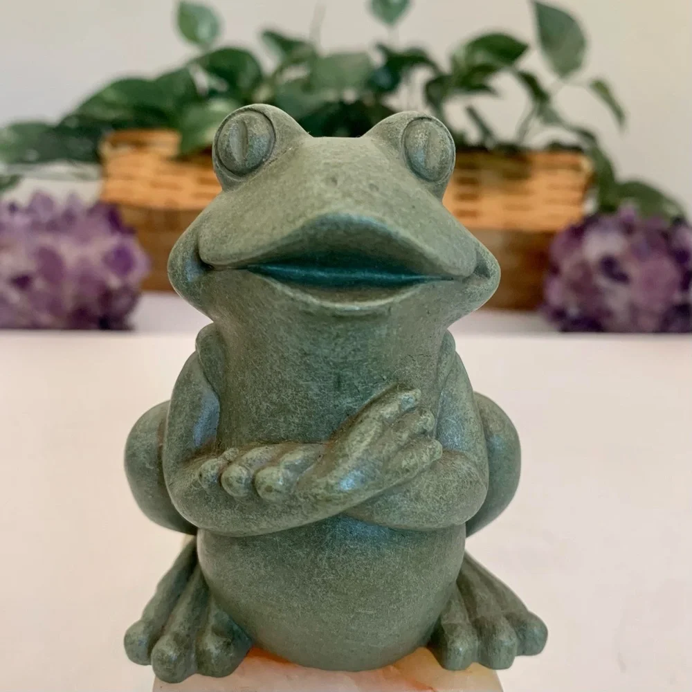 Green Frog Statue Cast Stone Garden Shelf Sitter Indoor Outdoor Figurine 3.5